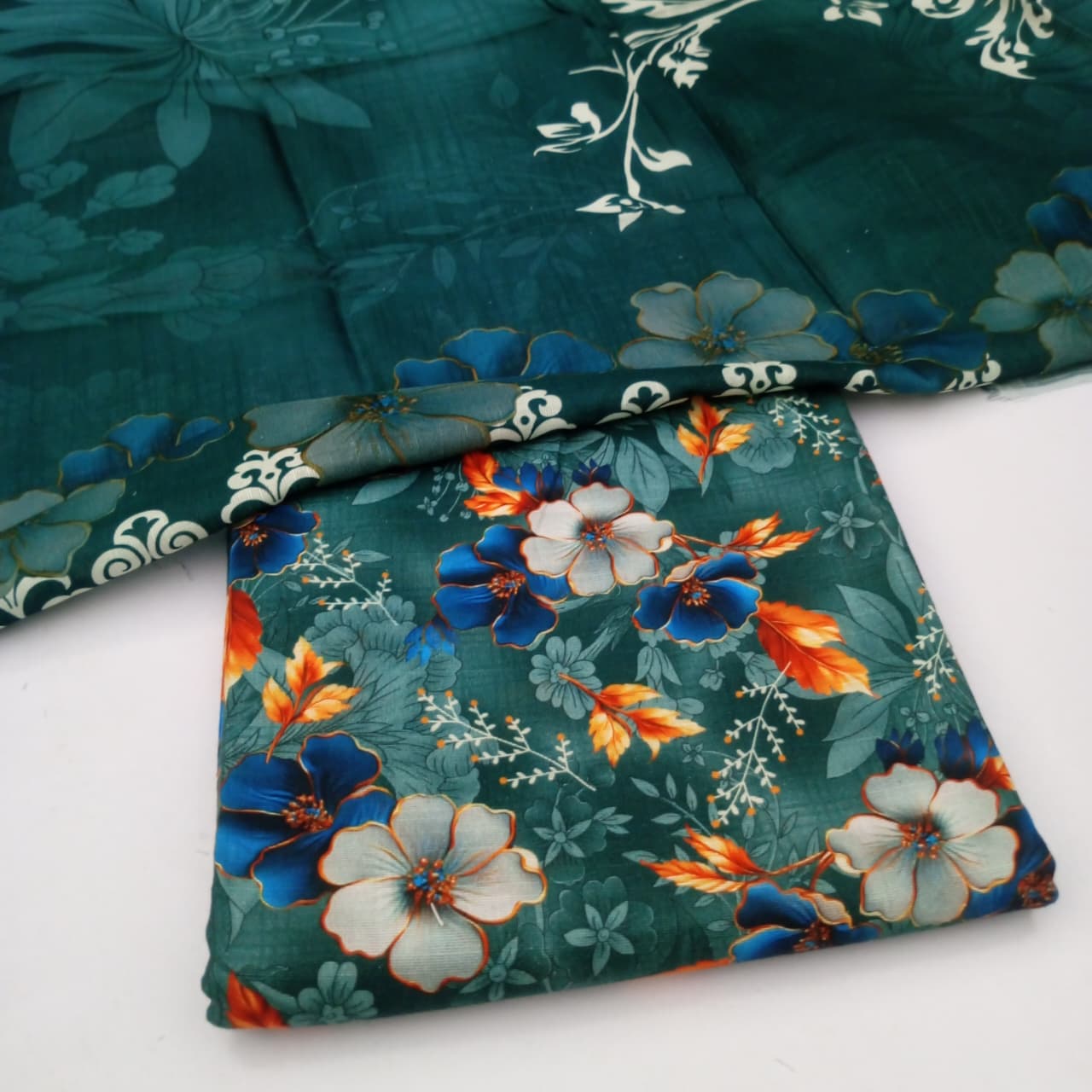 3 Piece Unstitched Khaddar Suit for Women, Premium Khaddar - Image 4